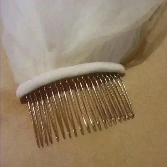 Brand New Wedding Veil - Picture 4 of 15